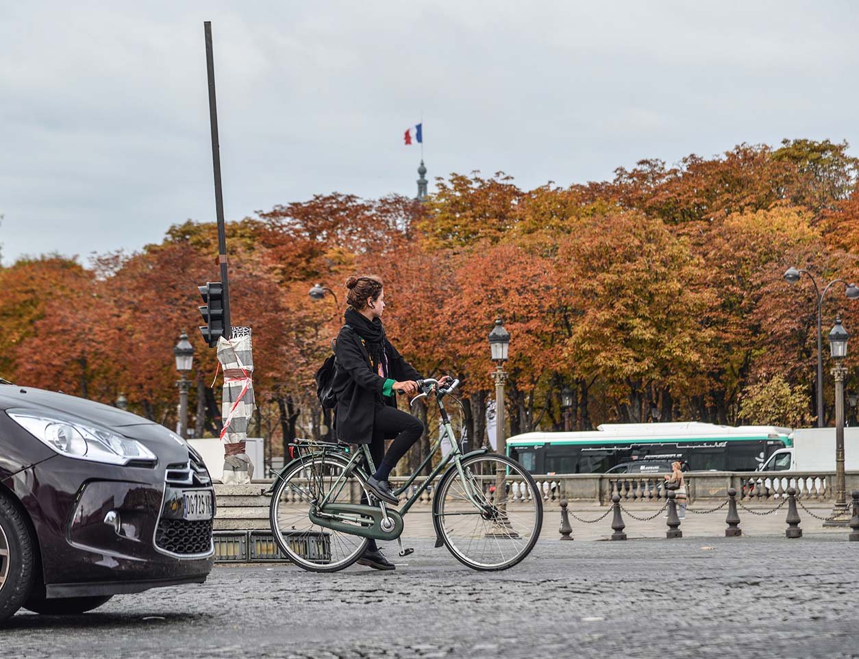 Paris, bikeshare, cycling, smart city, Veligo